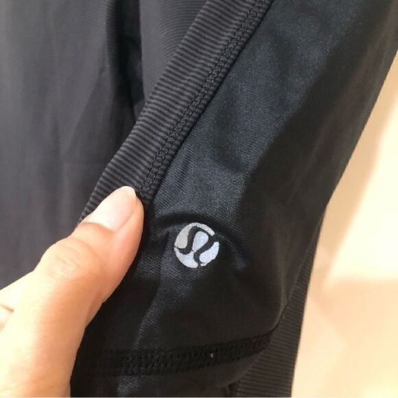 Lululemon leggings‎  - Picture 2 of 5
